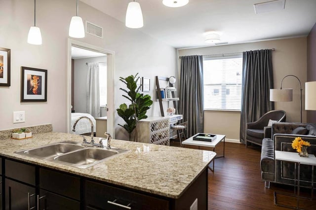 3_Caddis_Heartis_Fayetteville_IL_DemoHome_01-1